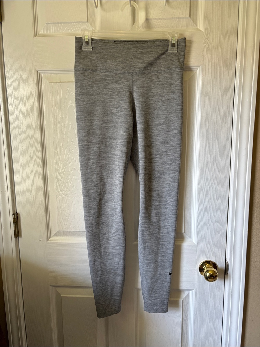Nike Dri-FIT Gray Leggings Size Medium | Athletic Workout Leggings | Pockets